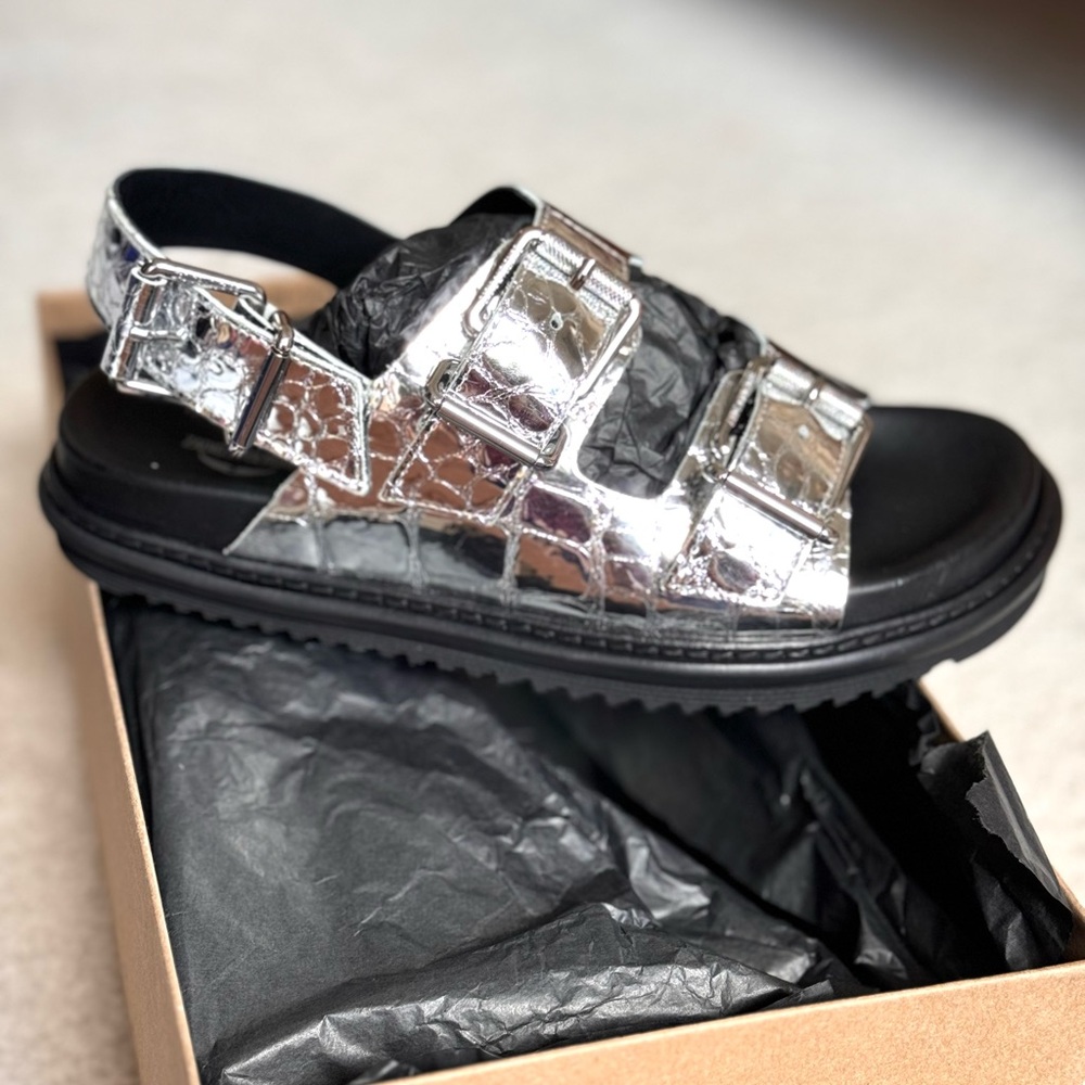 NWT ZADIG & VOLTAIRE Crocodile-embossed
silver Slingback Sandals! SIZE 37